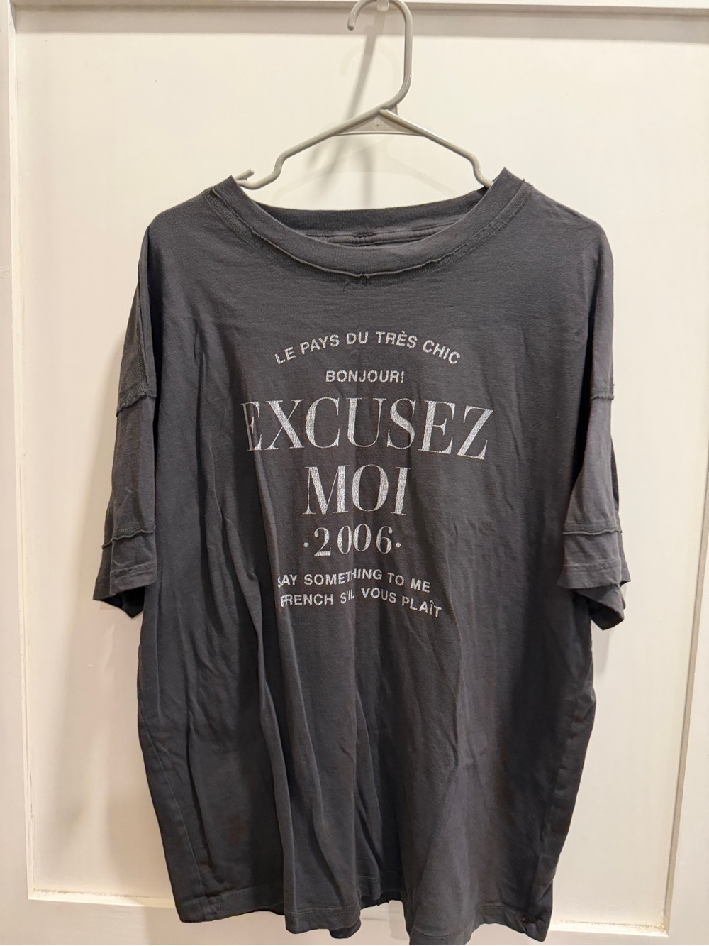 Aerie Excusez Moi Graphic Tee - Charcoal Gray